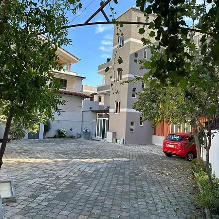 Amarildo Gasthof Durrës